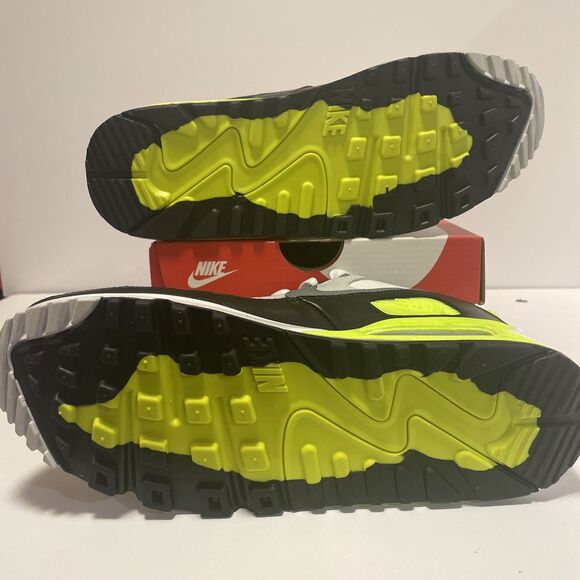 Nike Air Max 90 Gore-Tex Men\'s Size 8.5 White Neon Athletic nby Shoes FD5810 102 main image 5